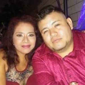 Meet your Posher, Carlos